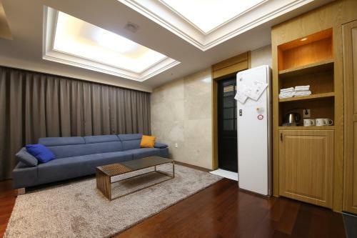 Bentley Tourist Hotel