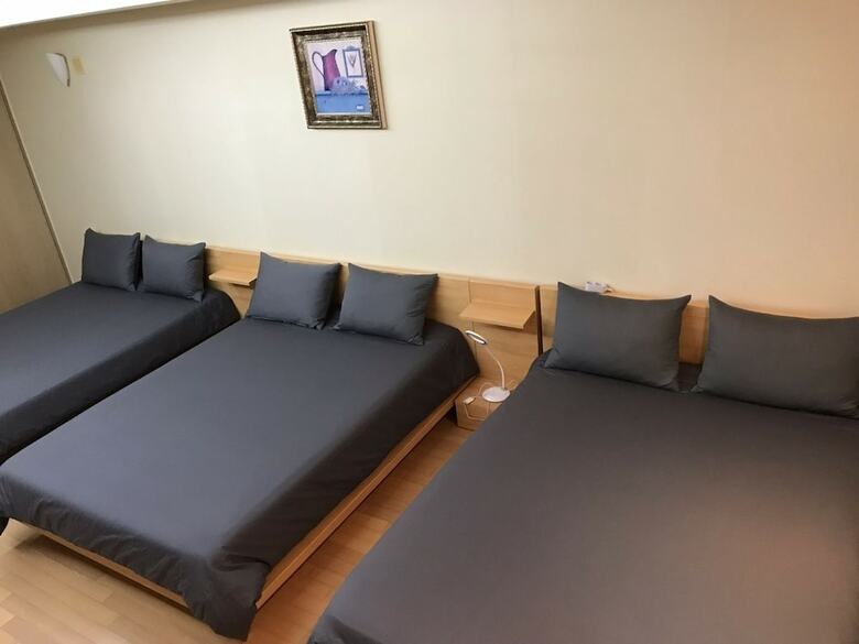 Hostal Lg Airtel