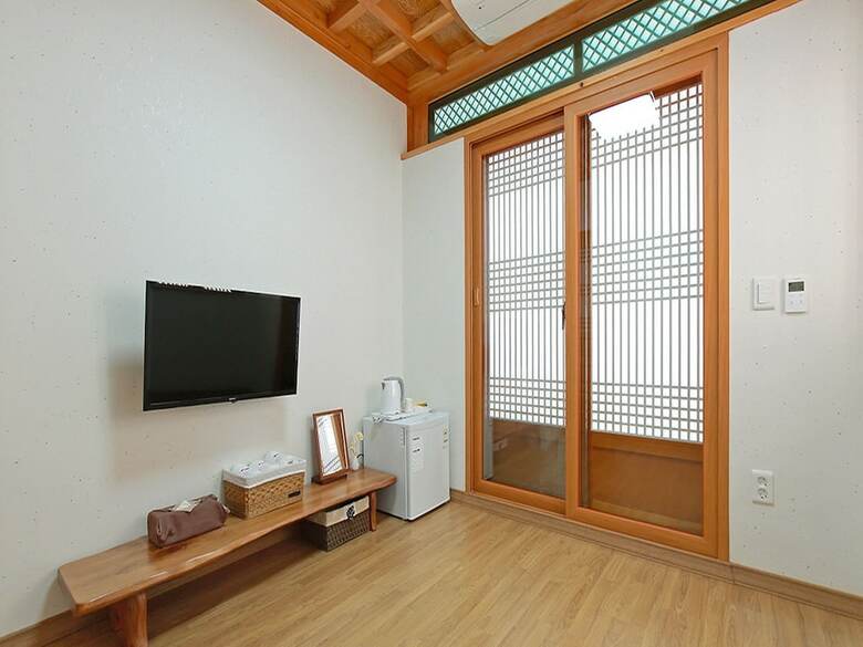 Cheonggong Hanok Stay