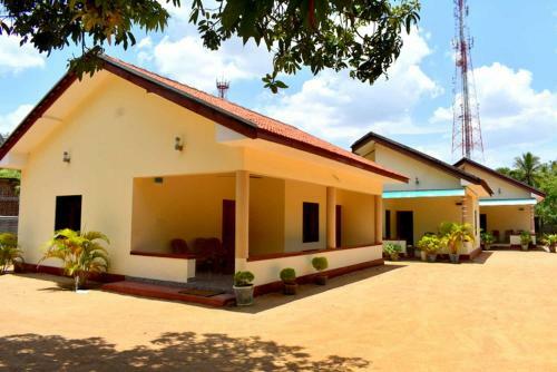 Hostal Yaswi Guest House