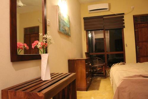Hostal Bentota Gunas Guest House