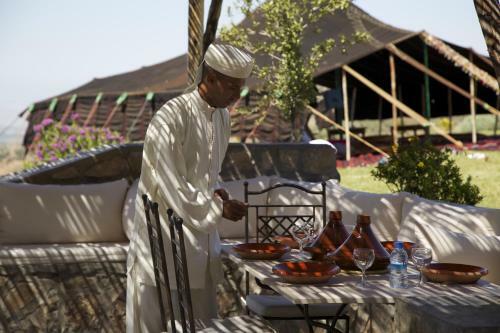 Bed & Breakfast Dar El Mandar - Ferme & Table D'h�te Berb�re