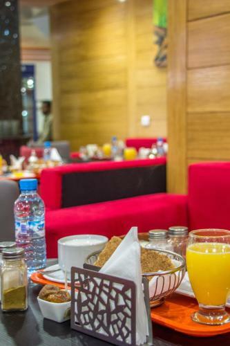 Hotel H�tel Hadaik Ain Asserdoune