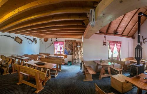 Lodge Bungalows Katun Maja Karanfil