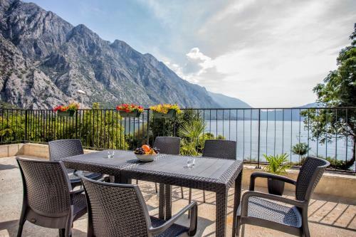 Hostal Beachfront Villa Nautica