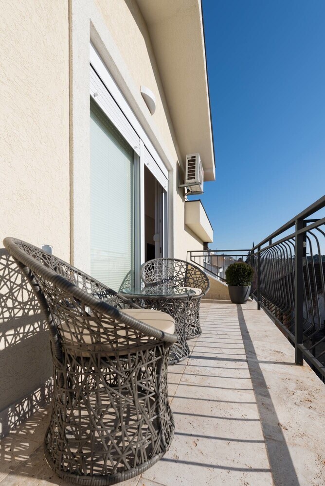 42� North Apartments