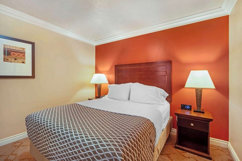 Best Western Plus Mirage Hotel And Resort