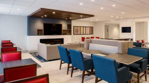 Hotel Holiday Inn Express Airdrie