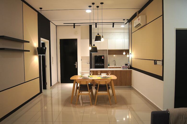 Hotel Twin Galaxy Suites By Iconic Bliss
