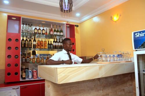 Mayoral Hotel & Suite