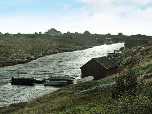 Three-bedroom Holiday Home In Titran