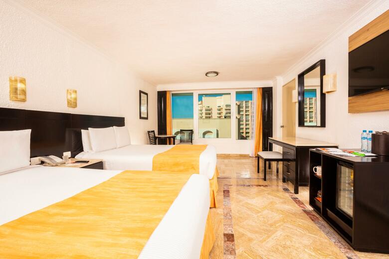 Hotel Krystal Canc�n
