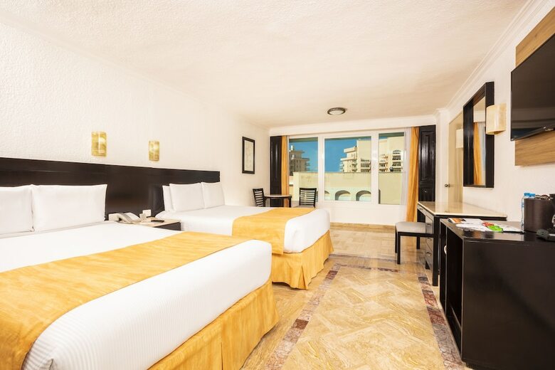 Hotel Krystal Canc�n
