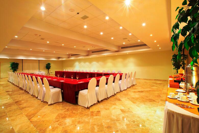 Hotel Krystal Canc�n