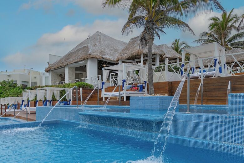 Hotel The Pyramid At Grand Cancun By Oasis
