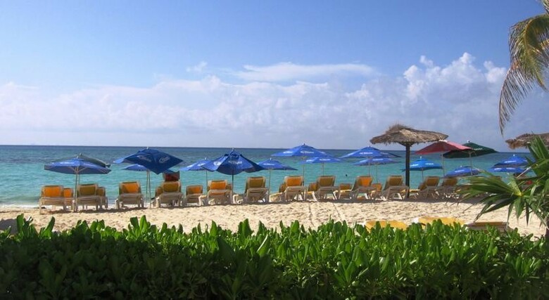 Hotel Pelicano Inn
