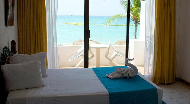 Hotel Pelicano Inn