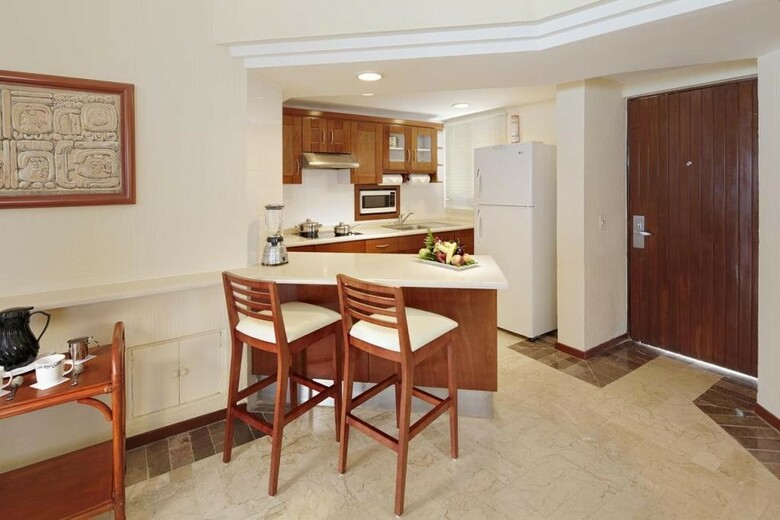 Hotel Occidental Tucanc�n