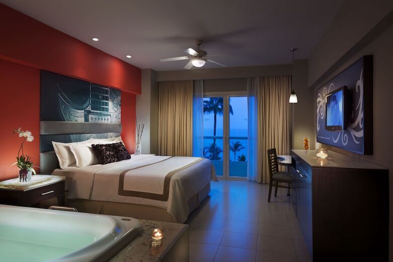 Hard Rock Hotel Vallarta