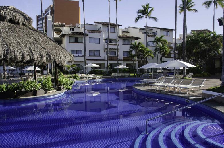 Hotel Plaza Pelicanos Grand Beach Resort