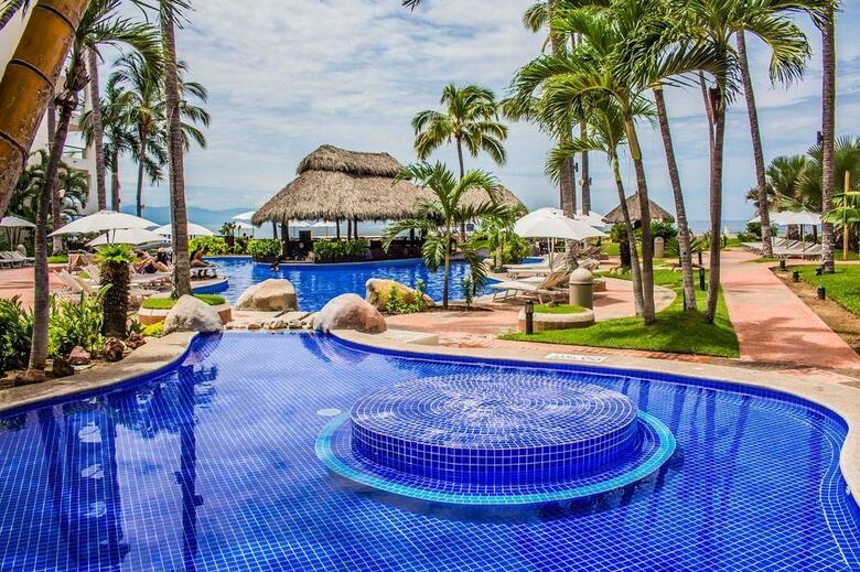 Hotel Plaza Pelicanos Grand Beach Resort