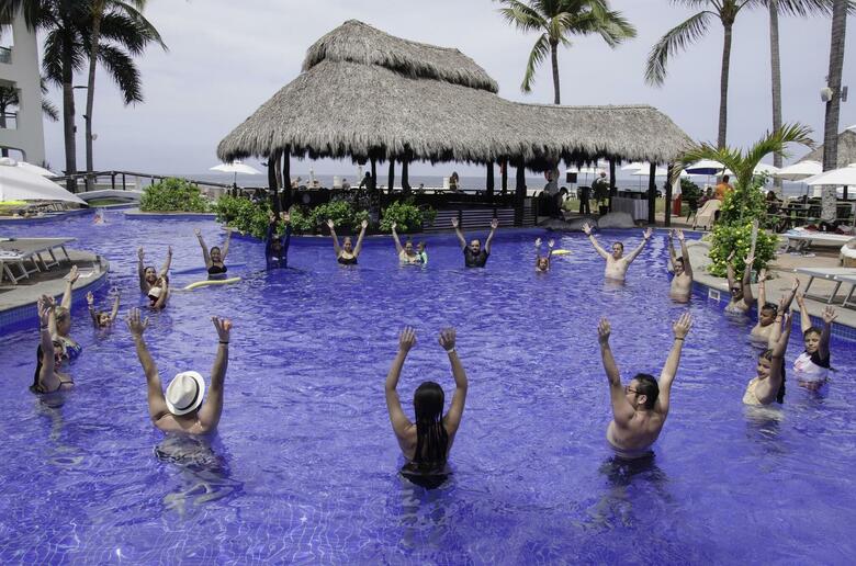 Hotel Plaza Pelicanos Grand Beach Resort