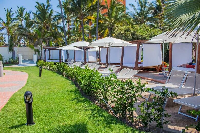 Hotel Plaza Pelicanos Grand Beach Resort