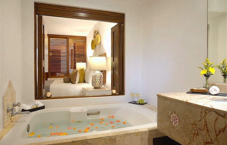 Villa Premiere Hotel & Spa