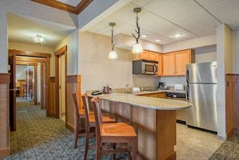 Hotel Crowne Plaza Lake Placid Resort