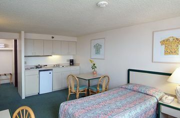 Hotel Maile Sky Court