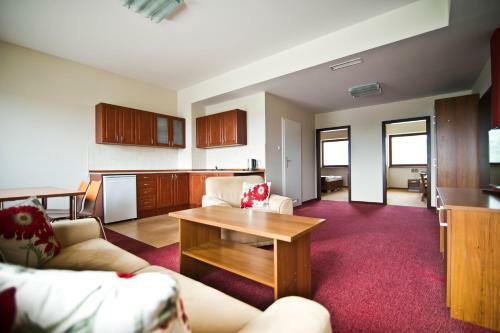 Hotel Aviator