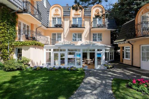Hostal Villa Sedina