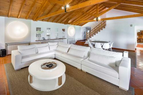 Boliqueime Villa Sleeps 8 Pool Air Con