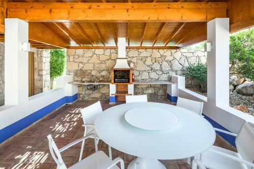 Boliqueime Villa Sleeps 8 Pool Air Con