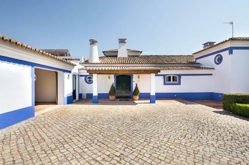 Boliqueime Villa Sleeps 8 Pool Air Con