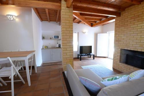 Agroturismo O Monte Das Flores