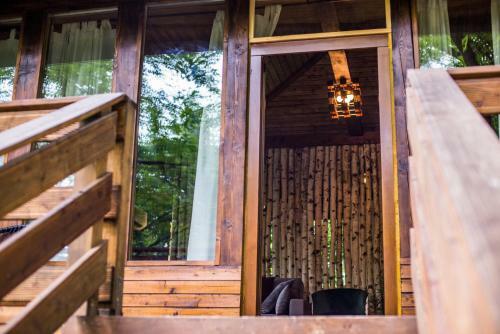 Porumbacu Treehouse