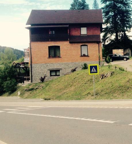 Hostal Casa Skandik H�z