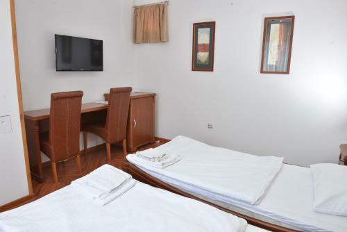 Apartment And Rooms In Club