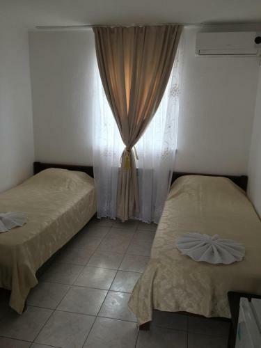 Hostal Guest House Lyubomir