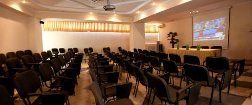 Hotel Pansionat Edem Building ?2