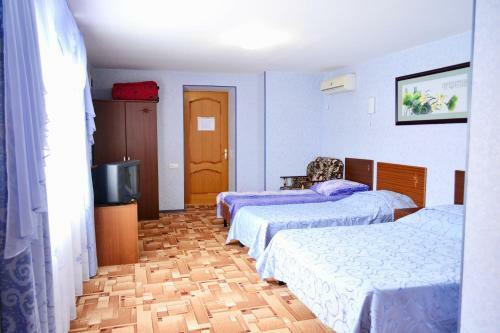 Hostal Guest House Tri Sestri