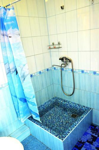 Hostal Guest House Tri Sestri