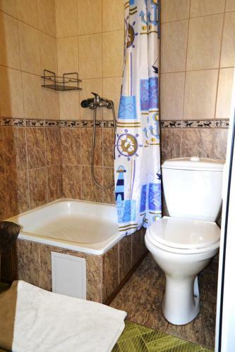 Hostal Guest House Tri Sestri