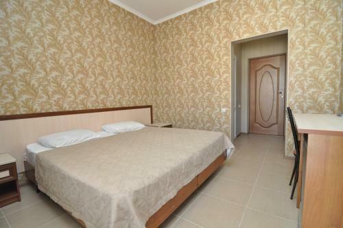 Hostal Guest House Kristiel