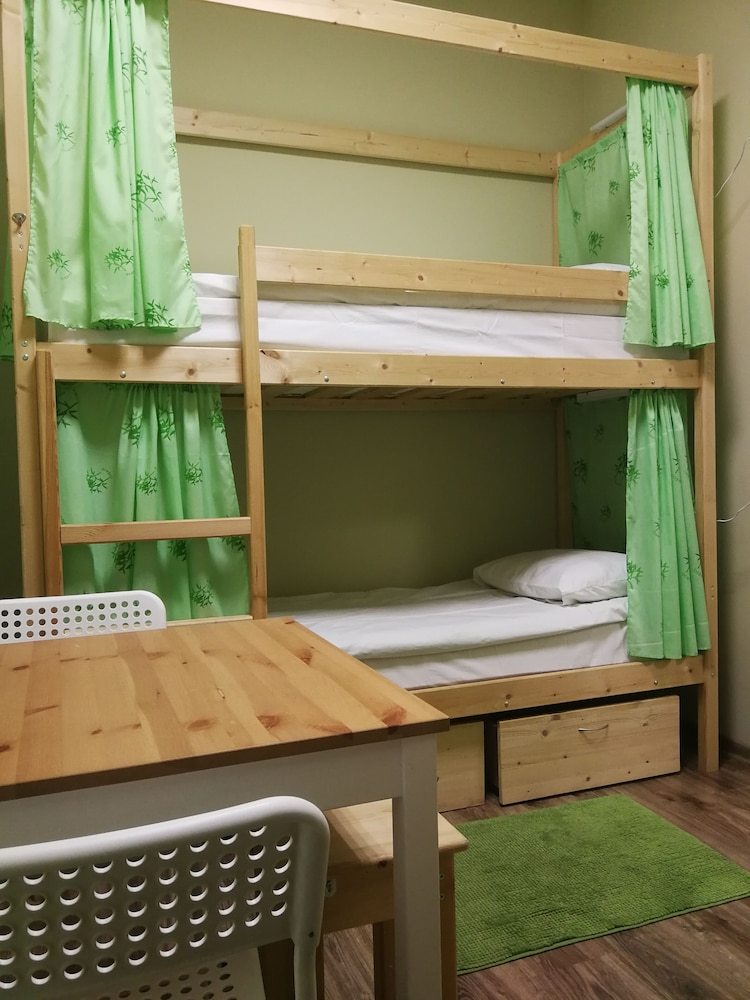 Hostel V Biblioteke