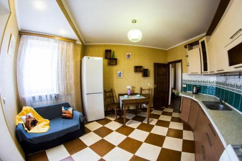Rent-?????? Apartment On 25 Let Oktyabrya 11