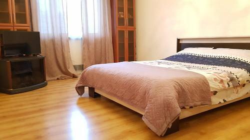 Apartment On Starobitsevskaya