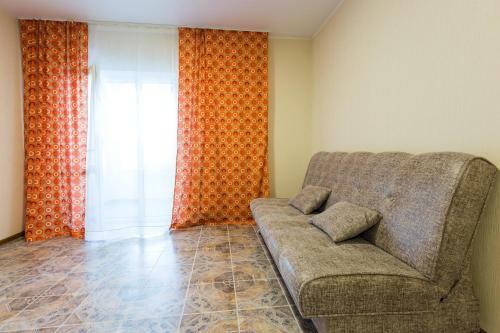 Azbuka Apartment On Prospekt 107b