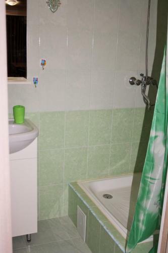 Diona Apartment